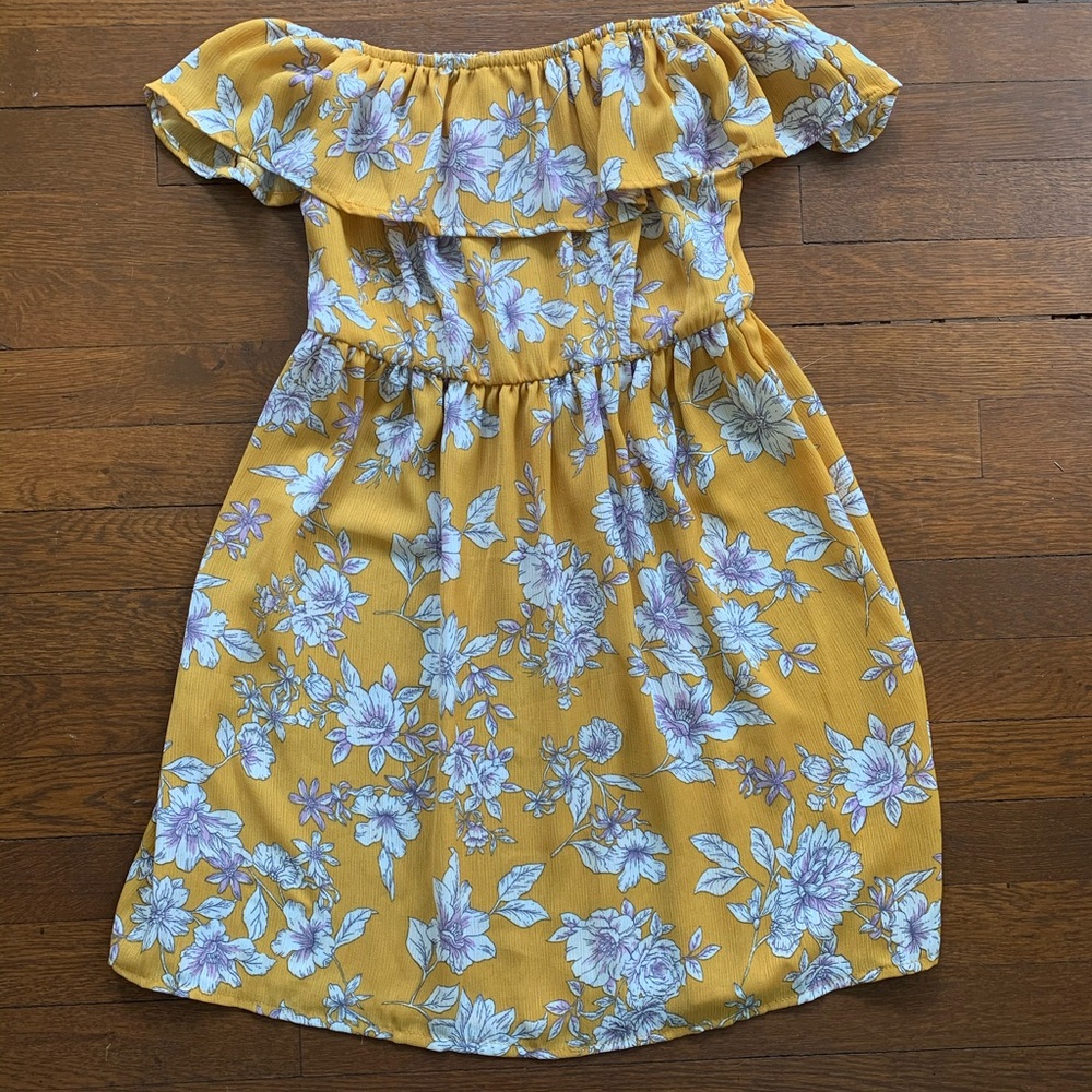 Short off-the-shoulder dress